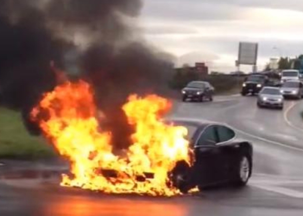Tesla Model S fire, Kent Washington