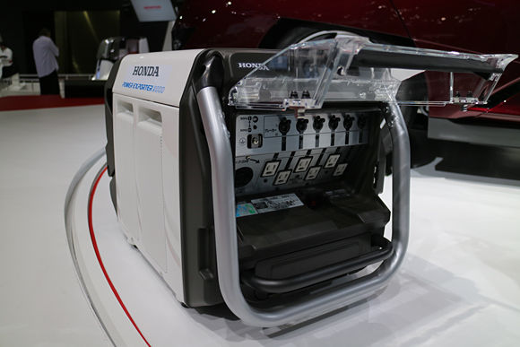 Honda Power Exporter 9000 - the power outlets