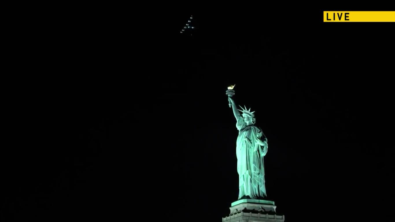 Solar Impulse flying over the Statue of Liberty, courtesy of Solar Impulse Live Stream